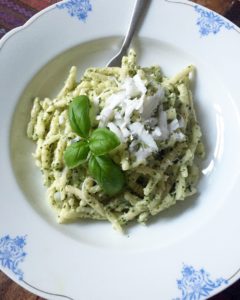 Trofie met pesto van 3 kruiden en gezouten ricotta