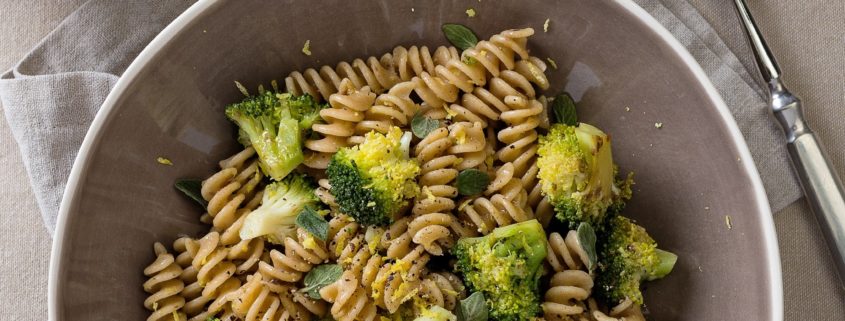 spelt pasta with broccoli and lemon