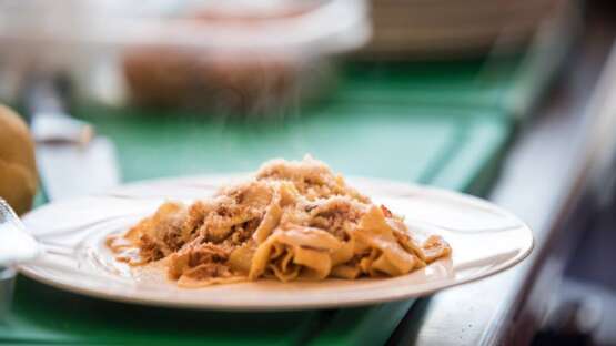 Pappardelle met Toscaanse konijnensaus