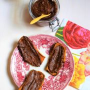 home-made healthy chocolate spread