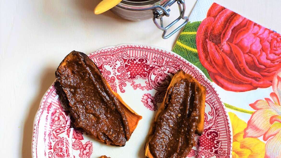Home-made chocolate spread