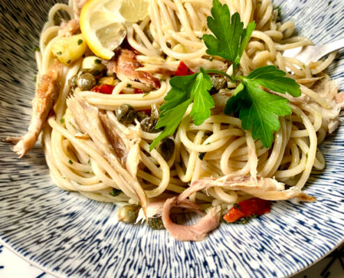 spaghetti with smoked mackerel lemon and chilli