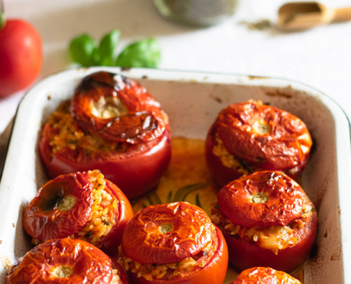 Tomatoes stuffed with rice 2