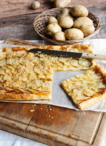 Savoury pie with squash and potatoes
