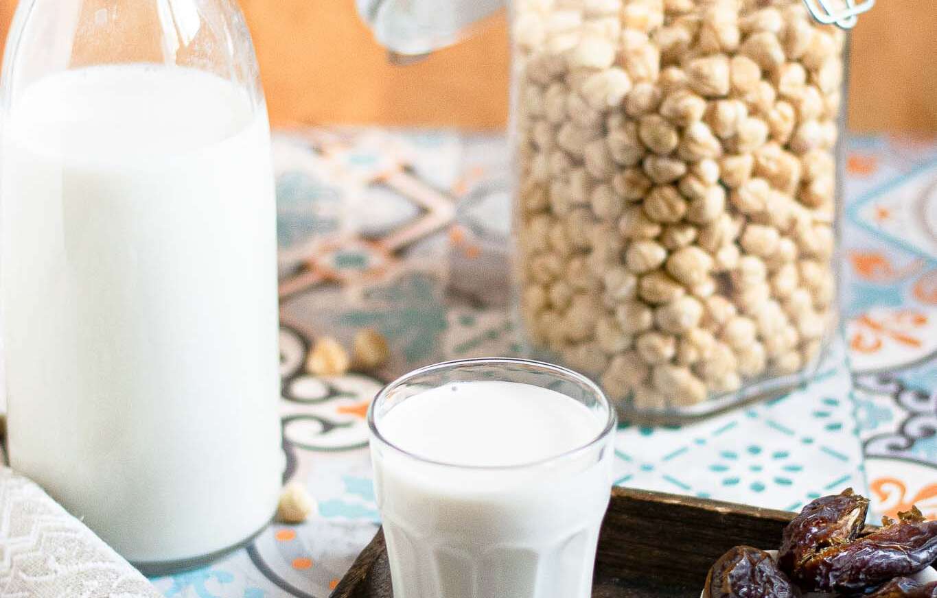Zelfgemaakte hazelnootmelk