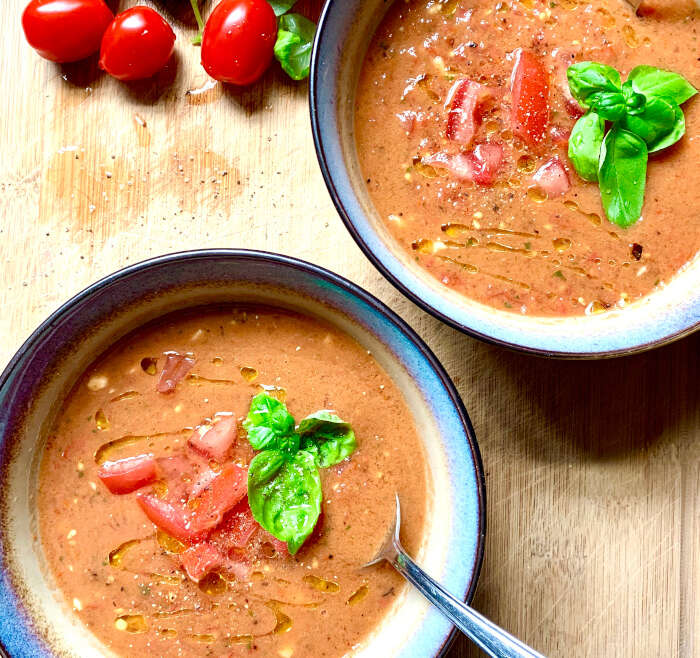 Chilled tomato and roasted bell pepper soup