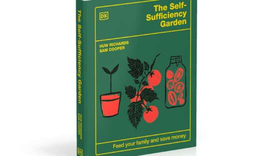 Boek “De zelfvoorzienende tuin” + recept aardappel & palmkool tray-bake