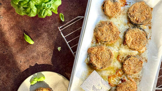 Aubergine en gerookte scamorza sandwiches